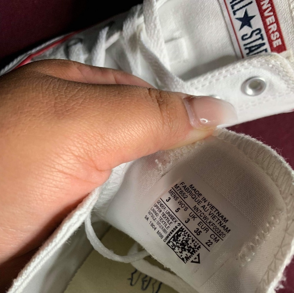 White Converse - Picture 3 of 4